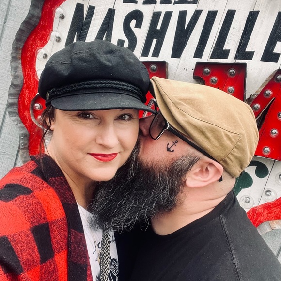 Meet your Posher, Chris - Picture 1 of 1